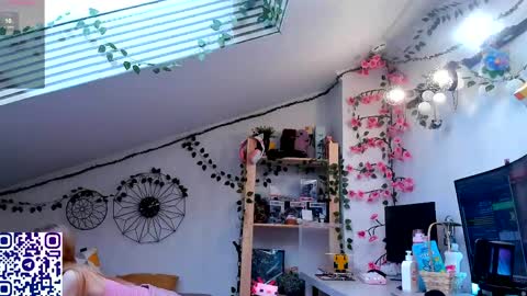 EliteEros online show from 05/11/26, 12:00