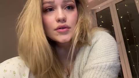 Snapshot of elixiirr chatting on 01/13/26, 12:05 Stephanie online show from 01/13/26, 12:05