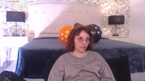 Eliza online show from 10/25/25, 07:41