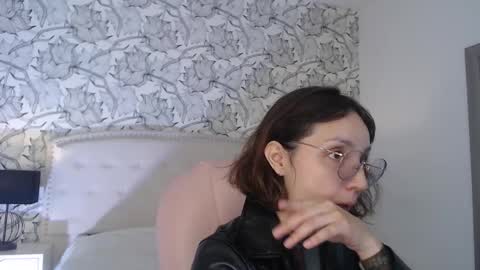 Eliza online show from 11/08/25, 07:12