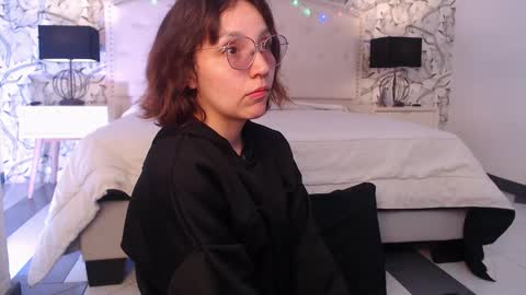 Eliza online show from 11/22/25, 07:24