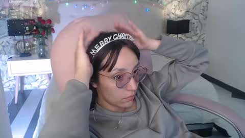 Eliza online show from 11/26/25, 07:26