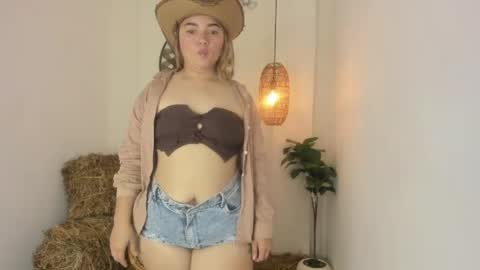 Snapshot of eliza_pryor chatting on 06/06/26, 01:16 eliza_pryor online show from 06/06/26, 01:16