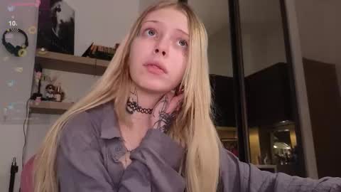 Snapshot of eliza_sadcat chatting on 02/02/26, 08:29 Elizabeth online show from 02/02/26, 08:29