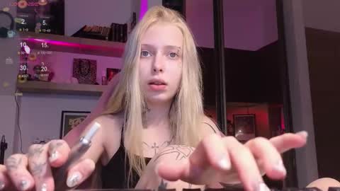 Snapshot of eliza_sadcat chatting on 02/12/26, 07:20 Elizabeth online show from 02/12/26, 07:20