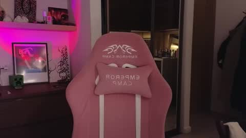 Snapshot of eliza_sadcat chatting on 03/12/26, 07:42 Elizabeth online show from 03/12/26, 07:42