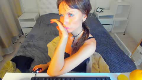Snapshot of elizabe_th chatting on 01/22/25, 03:52 Elizabethangel online show from 01/22/25, 03:52