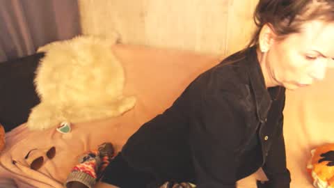 Snapshot of elizabe_th chatting on 09/14/25, 08:19 Elizabethangel online show from 09/14/25, 08:19