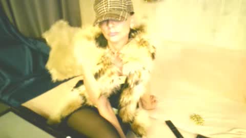 Snapshot of elizabe_th chatting on 02/01/26, 01:48 Elizabethangel online show from 02/01/26, 01:48