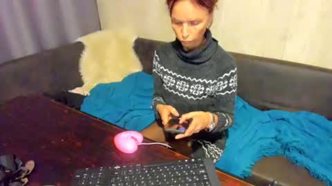 Snapshot of elizabe_th chatting on 07/21/26, 08:33 Elizabethangel online show from 07/21/26, 08:33