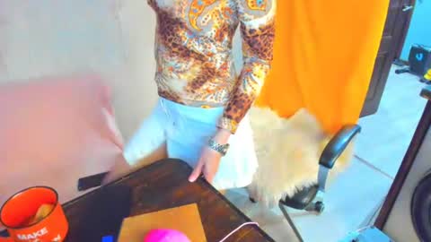Snapshot of elizabe_th chatting on 07/27/26, 11:39 Elizabethangel online show from 07/27/26, 11:39