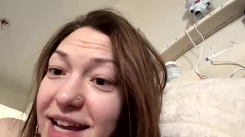 Snapshot of elizabeth77769 chatting on 01/18/26, 05:06 elizabeth77769 online show from 01/18/26, 05:06