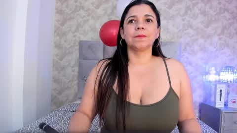 Elizabeth online show from 02/18/25, 09:53