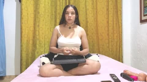 Snapshot of elizabeth_evanz chatting on 01/25/25, 11:32 elizabeth online show from 01/25/25, 11:32