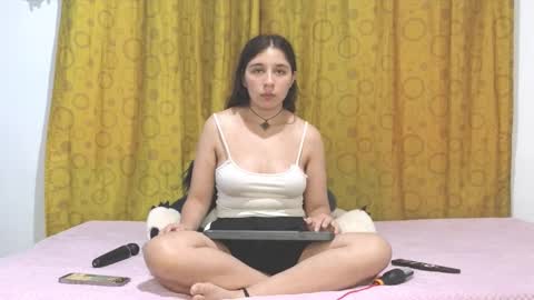 Snapshot of elizabeth_evanz chatting on 01/28/25, 02:21 elizabeth online show from 01/28/25, 02:21