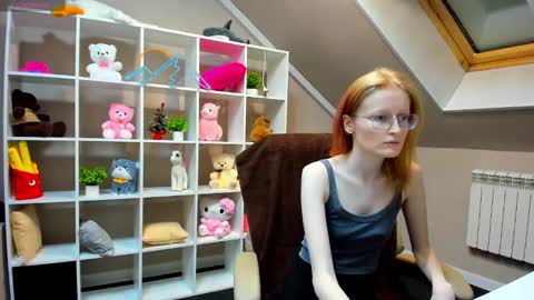 Snapshot of elizabeth_harpper chatting on 01/02/25, 01:06 Elizabeth online show from 01/02/25, 01:06