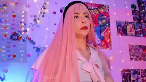 Snapshot of elizabeth_jing chatting on 05/25/26, 04:35 Independent Model online show from 05/25/26, 04:35
