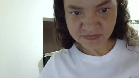 Elizabeth Martinez  online show from 05/03/26, 04:24