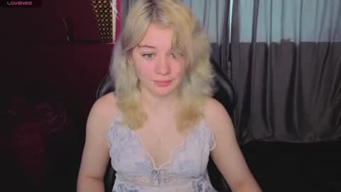 Snapshot of elizabeth_rready chatting on 06/12/26, 02:10 Elizabeth online show from 06/12/26, 02:10