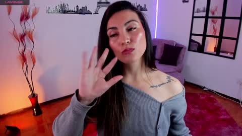 Elizabeth online show from 12/03/24, 04:39