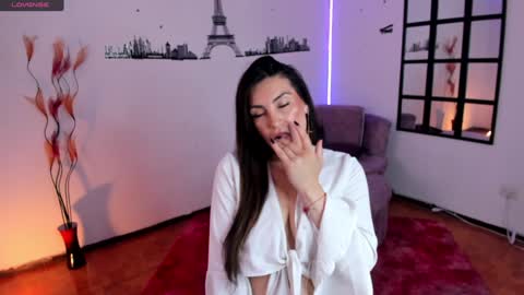 Elizabeth online show from 02/04/25, 09:41