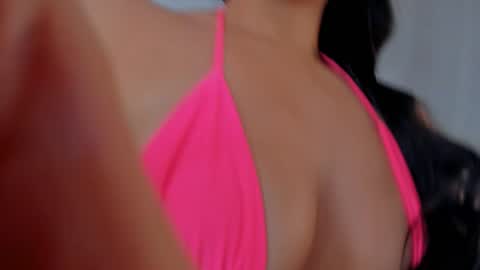 Snapshot of elizabetharo chatting on 12/17/24, 01:49 Eliza online show from 12/17/24, 01:49