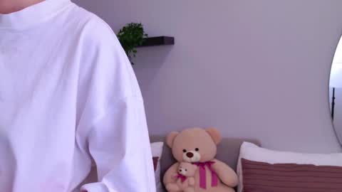 Elizabeth online show from 02/27/25, 11:37