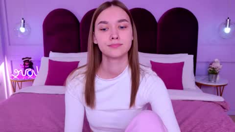 Elizabeth online show from 09/23/25, 03:09