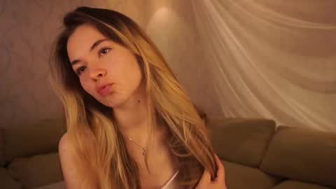 Snapshot of elizabethennals chatting on 10/01/25, 07:53 Elizabeth online show from 10/01/25, 07:53