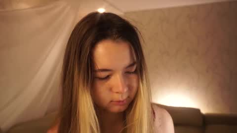 Snapshot of elizabethennals chatting on 10/12/25, 06:18 Elizabeth online show from 10/12/25, 06:18