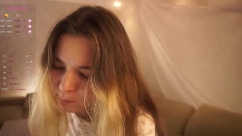 Snapshot of elizabethennals chatting on 10/19/25, 04:40 Elizabeth online show from 10/19/25, 04:40