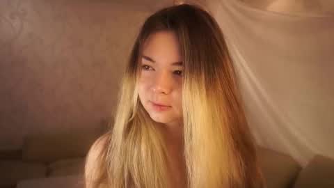 Snapshot of elizabethennals chatting on 10/23/25, 06:06 Elizabeth online show from 10/23/25, 06:06