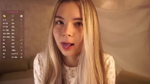 Snapshot of elizabethennals chatting on 10/27/25, 05:50 Elizabeth online show from 10/27/25, 05:50