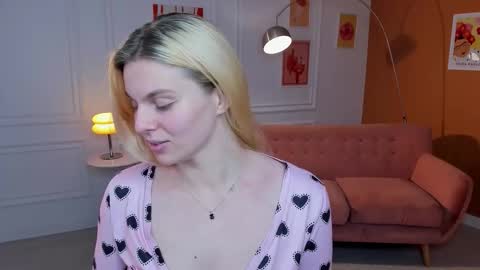 elizabethmad online show from 10/03/25, 07:16