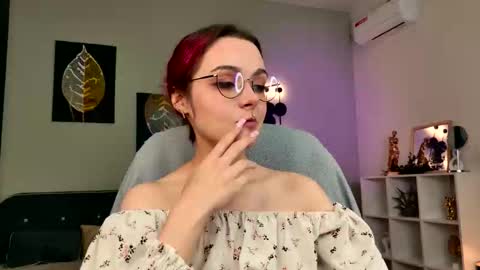 Elizabet online show from 11/27/25, 10:12