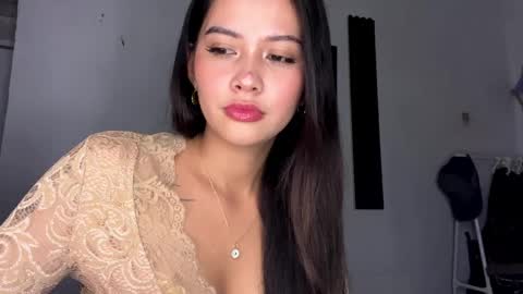 Snapshot of elizabethpaplow chatting on 04/03/26, 04:38 May online show from 04/03/26, 04:38