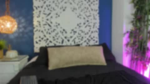 Snapshot of elizabethrouge_ chatting on 02/13/26, 04:08 online show from 02/13/26, 04:08