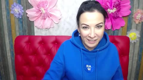 Snapshot of elizabethsho chatting on 01/17/26, 06:22 ElizabethSho online show from 01/17/26, 06:22