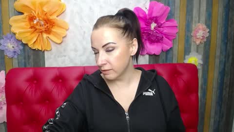 Snapshot of elizabethsho chatting on 03/21/26, 06:22 ElizabethSho online show from 03/21/26, 06:22