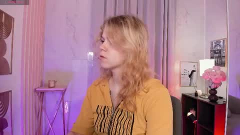 Snapshot of elizabethvane chatting on 07/02/26, 05:35 Elizabeth online show from 07/02/26, 05:35