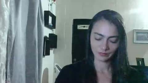 Snapshot of elizka_00 chatting on 04/08/26, 04:34 elizka 00 online show from 04/08/26, 04:34