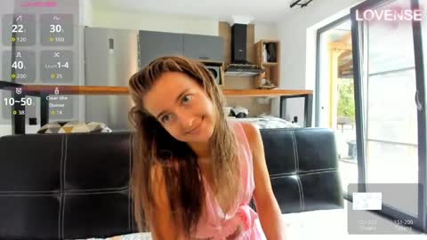Snapshot of elizsweet chatting on 05/20/26, 06:41 Eliz online show from 05/20/26, 06:41