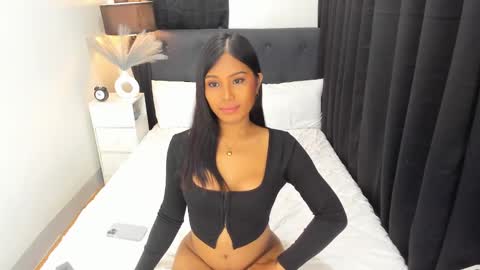 Ella online show from 01/19/25, 03:21