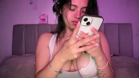 Ella  online show from 12/04/25, 06:55