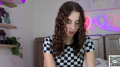 Snapshot of ella_desire chatting on 06/14/26, 03:58 ella_desire online show from 06/14/26, 03:58