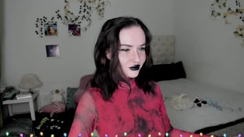 Snapshot of ella_gdss chatting on 12/21/25, 09:16 ELLA online show from 12/21/25, 09:16