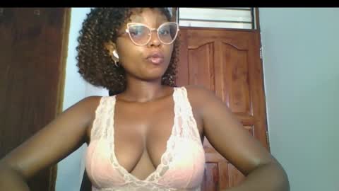 Ella online show from 03/10/25, 05:11