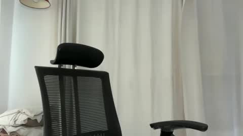 Ella online show from 04/09/26, 07:36