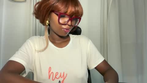 Ella online show from 04/10/26, 02:55