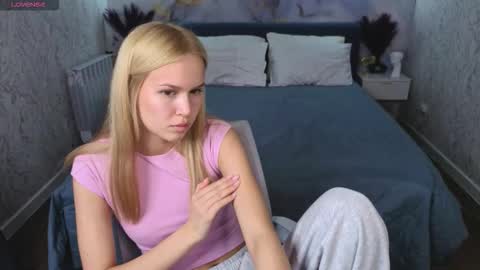 Ella online show from 03/03/26, 09:26